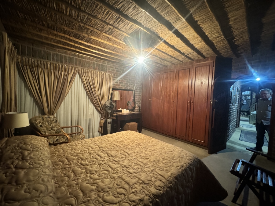 6 Bedroom Property for Sale in Doringkruin North West